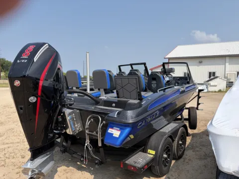 More photos of 2027 CAYMAS DV 19 SPORT at McLaughlin's RV and Marine - Fargo, ND