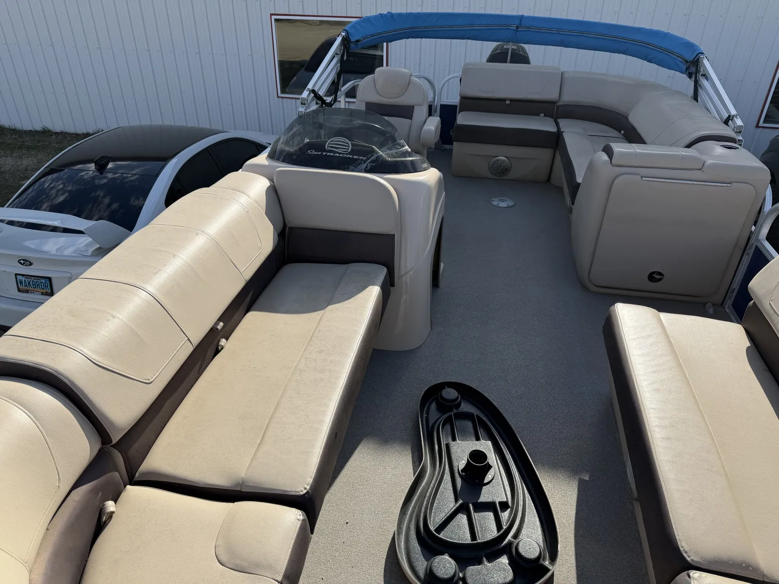 Blue 2018 SUNTRACKER PARTY BARGE 20 DLX 90HP BUNK TRAILER for sale in Fargo, ND