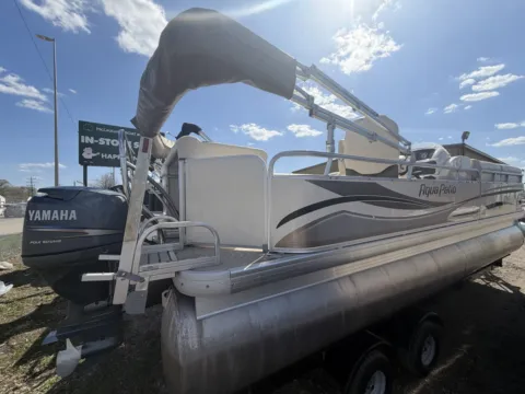 Photos of 2008 GODFREY AQUA PATIO 220 RE 75HP LEGS BUNK TRAILER for sale in Fargo, ND at McLaughlin's RV and Marine - Fargo