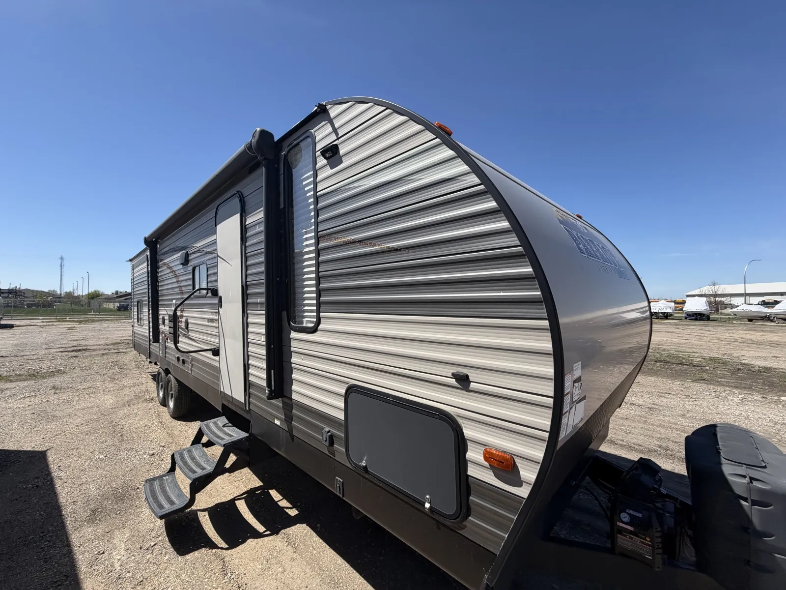 Unknown 2017 FOREST RIVER CHEROKEE 304BS PATRIOT for sale in Fargo, ND