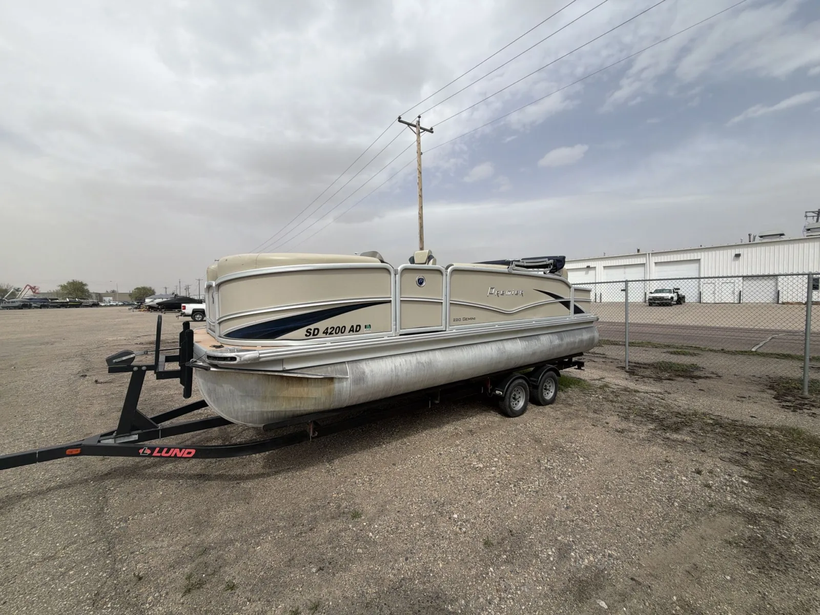 2017 PREMIER GEMINI