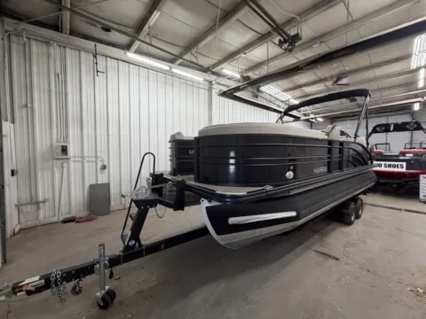 Photos of 2021 HARRIS SUNLINER 230 SLDH 115HP PRO XS BUNK TRAILER for sale in Fargo, ND at McLaughlin's RV and Marine - Fargo