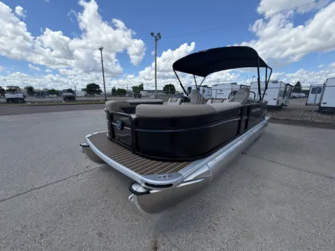 More photos of 2027 PREMIER SUNSCAPE 220 RF 115HP BUNK TRAILER at McLaughlin's RV and Marine - Fargo, ND