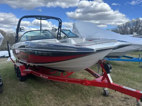 Red 2015 SUPREME S21 for sale in Detroit Lakes, MN