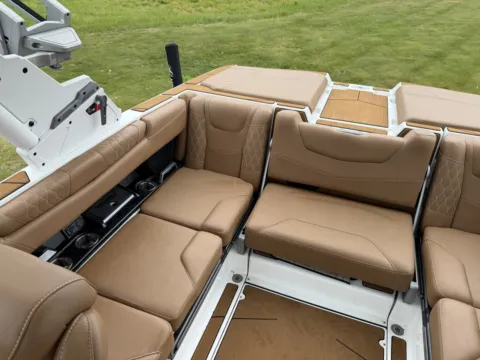 More photos of 2022 MALIBU M220 at McLaughlin's RV & Marine - Brainerd, MN