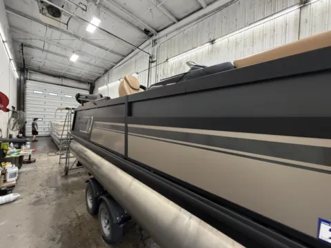 More photos of 2023 VIAGGIO DIAMENTE 23B 140HP BUNK TRAILER at McLaughlin's RV and Marine - Fargo, ND