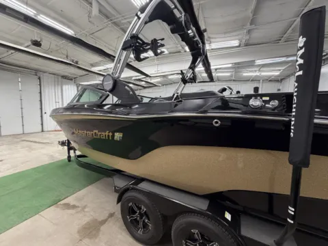 More photos of 2025 MASTERCRAFT XT23 at McLaughlin's RV and Marine - Fargo, ND