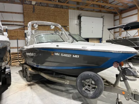 Photos of 2020 MASTERCRAFT XT23 for sale in Fargo, ND at McLaughlin's RV and Marine - Fargo