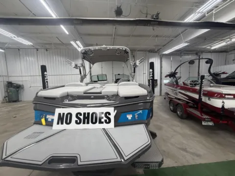 More photos of 2020 MASTERCRAFT XT23 at McLaughlin's RV and Marine - Fargo, ND