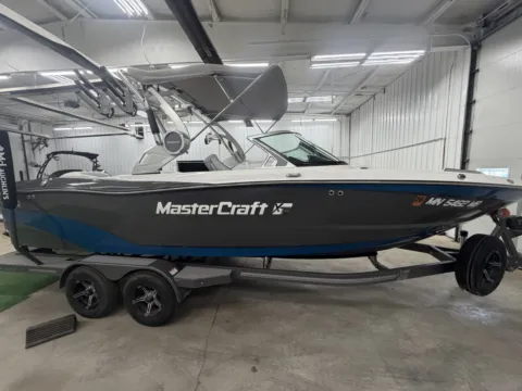 Photos of 2020 MASTERCRAFT XT23 for sale in Fargo, ND at McLaughlin's RV and Marine - Fargo