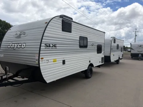 Photos of 2026 Jayco JAY FLIGHT SLX 170BH SE for sale in Fargo, ND at McLaughlin's RV and Marine - Fargo