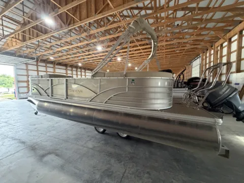 More photos of 2019 SYLVAN MIRAGE 8522 LZ 70HP LEGS NO TRAILER at McLaughlin's RV and Marine - Fargo, ND