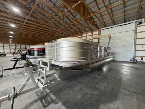 Another view of 2019 SYLVAN MIRAGE 8522 LZ 70HP LEGS NO TRAILER for sale in Fargo, ND at McLaughlin's RV and Marine - Fargo
