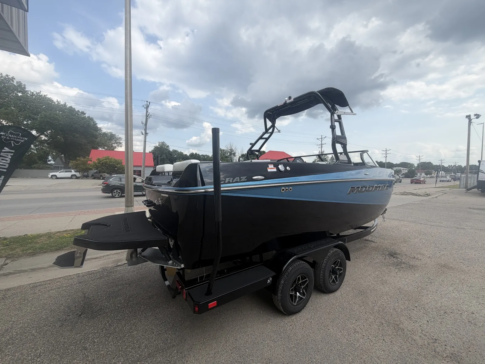 More photos of 2027 MOOMBA CRAZ at McLaughlin's RV and Marine - Fargo, ND