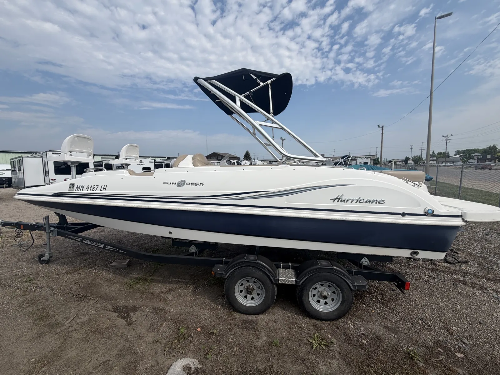 2015 HURRICANE 202 SPORT 4.3L