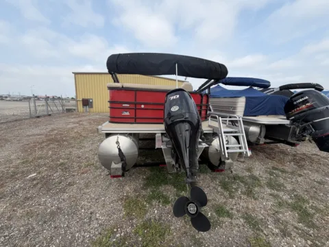 More photos of 2019 SOUTH BAY 220 CR 70HP TRAILER at McLaughlin's RV and Marine - Fargo, ND