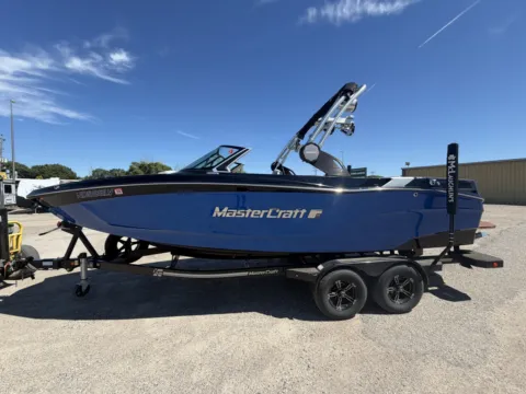 Unknown 2023 MASTERCRAFT XT22 for sale in Fargo, ND