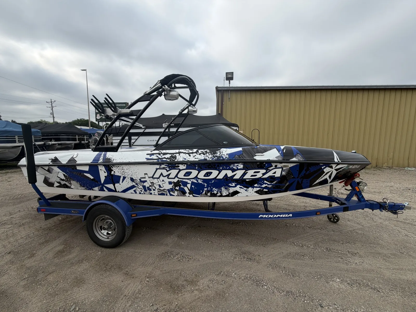Unknown 2012 MOOMBA OUTBACK V for sale in Fargo, ND