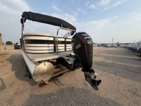 More photos of 2022 CREST CREST 220 SLC 115HP MERC TRAILER LEGS at McLaughlin's RV and Marine - Fargo, ND