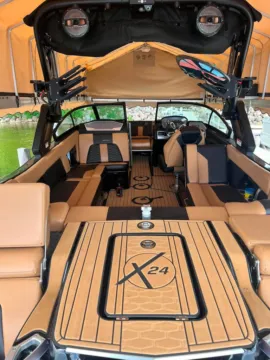 Photos of 2023 MASTERCRAFT 24 for sale in Fargo, ND at McLaughlin's RV and Marine - Fargo