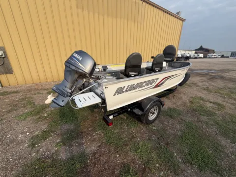More photos of 2011 ALUMACRAFT CLASSIC 165 50HP YAMAHA TRAILER COVER at McLaughlin's RV and Marine - Fargo, ND