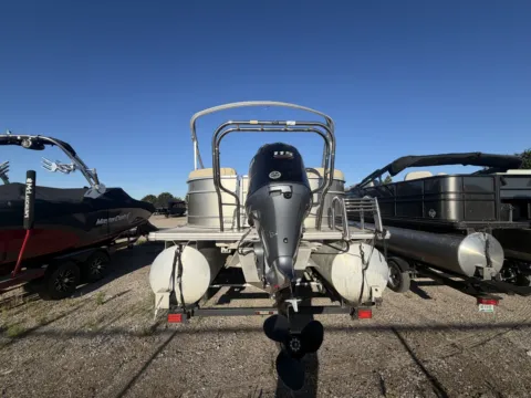 More photos of 2018 STARCRAFT EX22 TRIPLE 115HP LEGS BUNK TRAILER at McLaughlin's RV and Marine - Fargo, ND