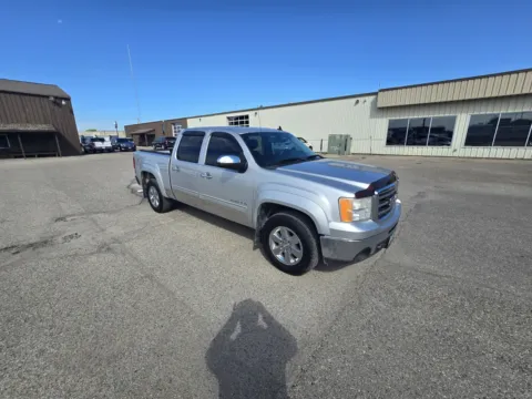 More photos of 2013 GMC SIERRA 1500 SLE at McLaughlin's RV and Marine - Fargo, ND