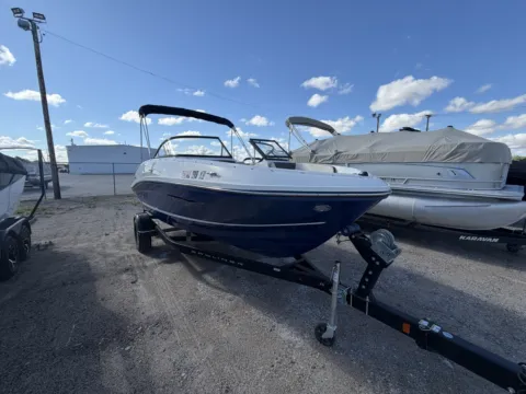 Photos of 2018 BAYLINER VR5 for sale in Fargo, ND at McLaughlin's RV and Marine - Fargo
