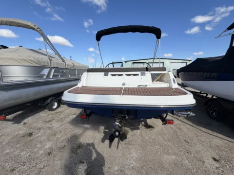 More photos of 2018 BAYLINER VR5 at McLaughlin's RV and Marine - Fargo, ND