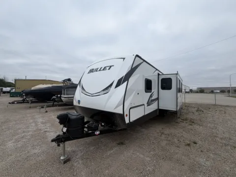 Photos of 2021 Keystone RV BULLET 290 BHS for sale in Fargo, ND at McLaughlin's RV and Marine - Fargo