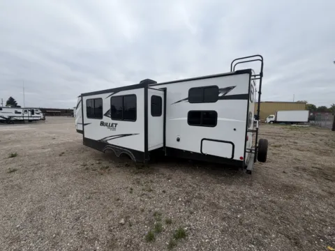 More photos of 2021 Keystone RV BULLET 290 BHS at McLaughlin's RV and Marine - Fargo, ND