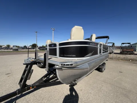 Photos of 2016 PREMIER SUNSATION 220 115HP LEGS BUNK TRAILER for sale in Fargo, ND at McLaughlin's RV and Marine - Fargo