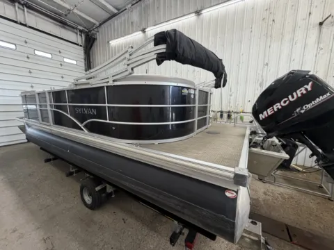 More photos of 2015 SYLVAN MIRAGE 822 LZ 90HP BUNK TRAILER at McLaughlin's RV and Marine - Fargo, ND