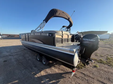 More photos of 2013 PREMIER SOLARIS 250RF 115HP SEA LEGS TRAILER at McLaughlin's RV and Marine - Fargo, ND