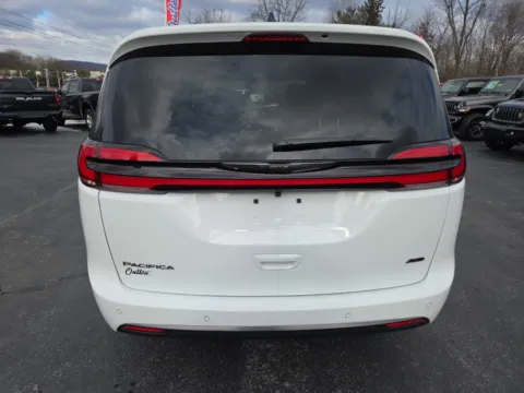 Another view of 2026 Chrysler Pacifica Select for sale in Hamburg, PA at Outten Chrysler Dodge Jeep RAM of Hamburg