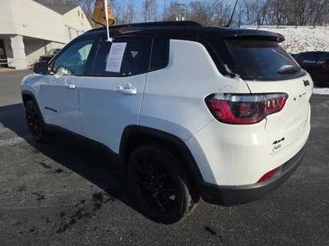 More photos of 2022 Jeep Compass Altitude at Outten Chrysler Dodge Jeep RAM of Hamburg, PA