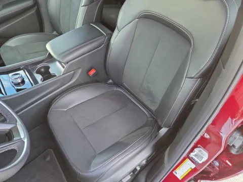 More photos of 2025 Jeep Grand Cherokee L Altitude X at Outten Chrysler Dodge Jeep RAM of Hamburg, PA