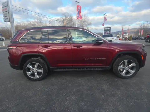 Photos of 2024 Jeep Grand Cherokee Limited for sale in Hamburg, PA at Outten Chrysler Dodge Jeep RAM of Hamburg