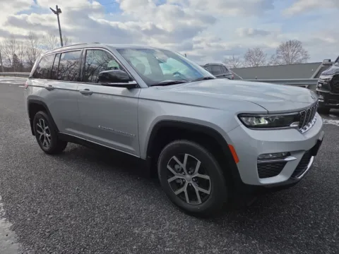 Silver 2025 Jeep Grand Cherokee Limited for sale in Hamburg, PA