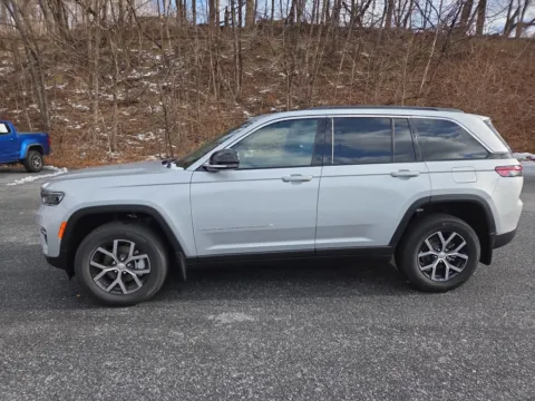 More photos of 2025 Jeep Grand Cherokee Limited at Outten Chrysler Dodge Jeep RAM of Hamburg, PA