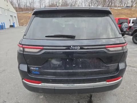 More photos of 2023 Jeep Grand Cherokee 4xe at Outten Chrysler Dodge Jeep RAM of Hamburg, PA