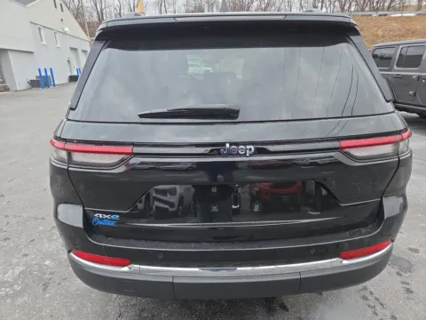 More photos of 2022 Jeep Grand Cherokee 4xe at Outten Chrysler Dodge Jeep RAM of Hamburg, PA