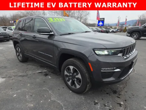Gray 2023 Jeep Grand Cherokee 4xe for sale in Hamburg, PA