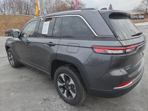 More photos of 2023 Jeep Grand Cherokee 4xe at Outten Chrysler Dodge Jeep RAM of Hamburg, PA