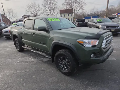 Green 2021 Toyota Tacoma SR5 for sale in Hamburg, PA