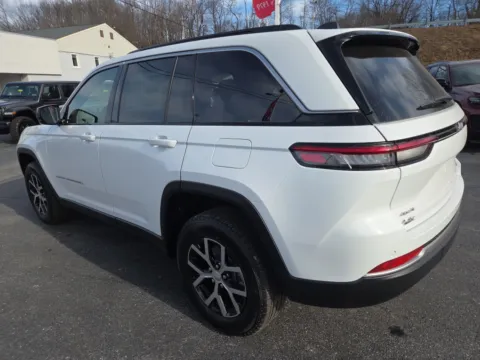 More photos of 2026 Jeep Grand Cherokee Limited at Outten Chrysler Dodge Jeep RAM of Hamburg, PA