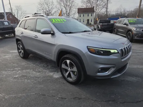 Silver 2021 Jeep Cherokee Limited for sale in Hamburg, PA