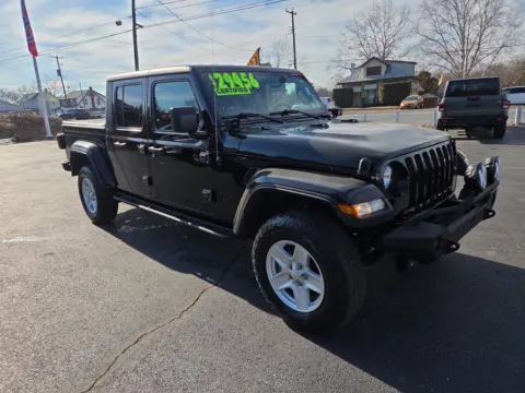Black 2022 Jeep Gladiator Sport S for sale in Hamburg, PA