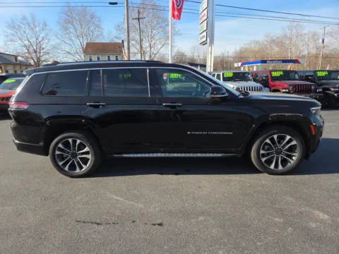 Photos of 2021 Jeep Grand Cherokee L Overland for sale in Hamburg, PA at Outten Chrysler Dodge Jeep RAM of Hamburg