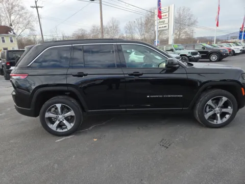 Photos of 2026 Jeep Grand Cherokee Limited for sale in Hamburg, PA at Outten Chrysler Dodge Jeep RAM of Hamburg
